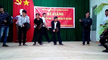 Bế giảng công chiêng