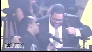 Video thumbnail of "Stevie Wonder and Tito Nieves 1998 Alma Awards"