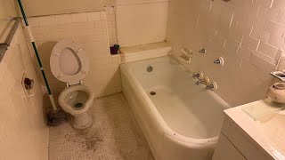 Historic Apartment With A 1922 Pacific Toilet!