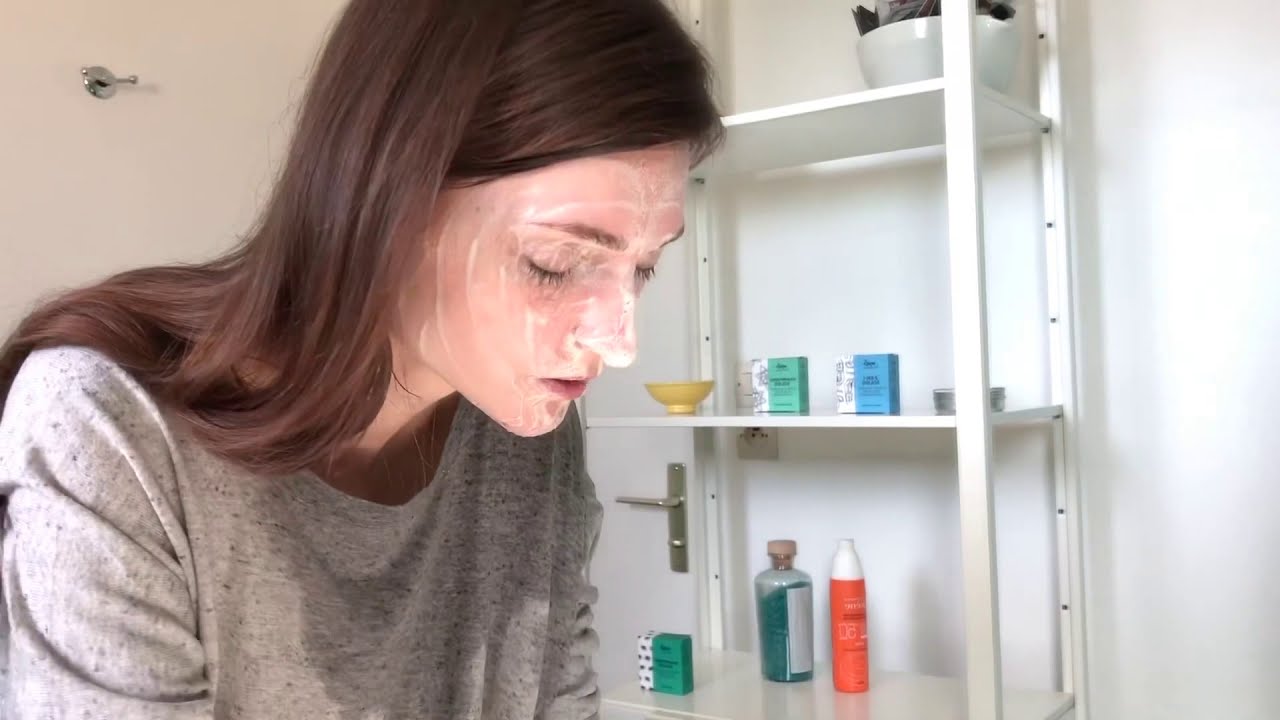 Nettoyant visage solide et démaquillant solide - YouTube