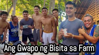 Ang gwapo ng bisita sa Farm.