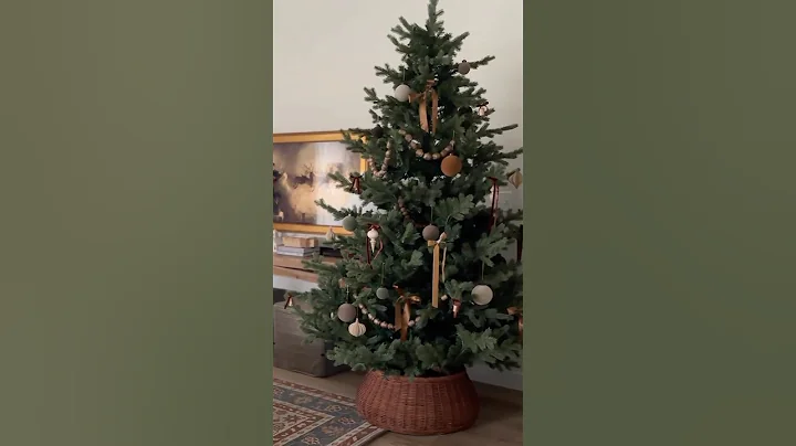 Oh, Christmas tree, how lovely are your twinkling branches 🎄 Shop at the link in bio. #amazonhome