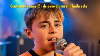 Cover de ella baila sola (peso pluma)