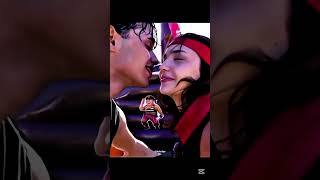 Ahmetin Durmadan Ferideyi Öpmesi