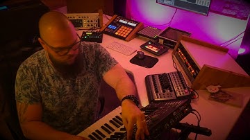 Cave Sessions 006: Techno Jam Elektron Analog Keys, Digitakt, Novation Bass Station, Diva