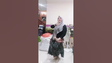 ISTRI SETIA // Neng Iteung / pongdut #shorts #jaipong #pongdutkendangrampak #istrisetia