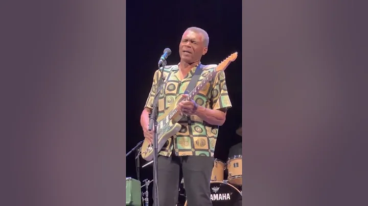 Robert Cray Band strong persuader  Madison WI Marc...