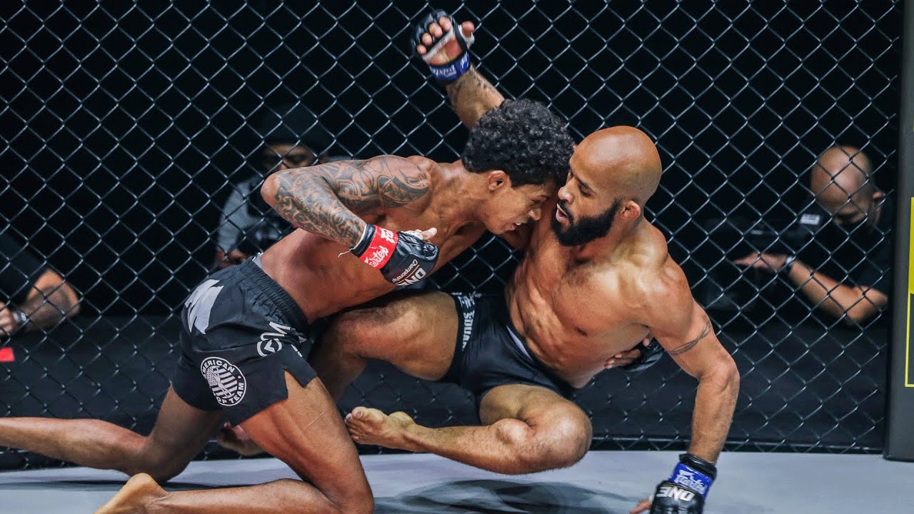 РњРѕРіСѓС‡РёР№ РјС‹С€РѕРЅРѕРє Р±РѕРµС† UFC