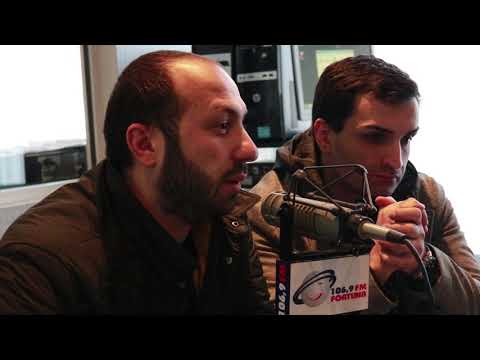 „თეატრალურის კვარტეტი\" ჯანსუღ კახიძის ცნობილი სიმღერების პოპურით „არტ-FM“–ში