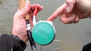 CRAPPIE FISHING with the VINTAGE PERRINE AUTOMATIC Fly Fishing Reel 
