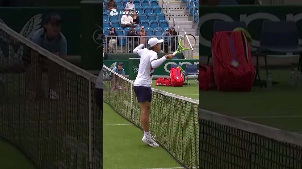 De Minaur Almost TOUCHES The Net And Still Wins The Point 😈
