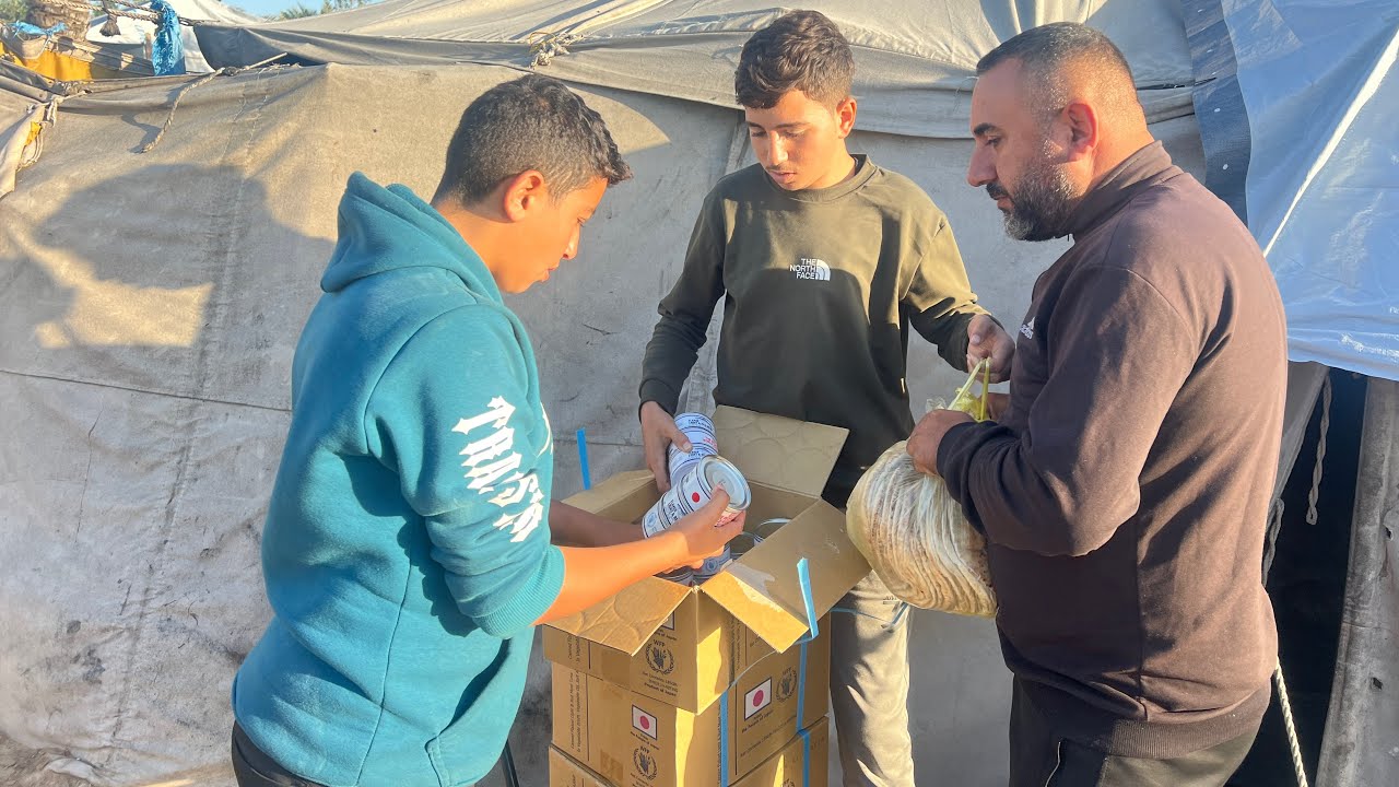 اجواء العائلة في الخيمة تجهيز الافطار