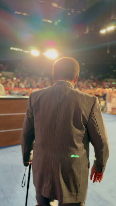 I’m SOOO proud of my dad for showing us what it looks like to walk by faith! 🥹🙌🏽@DrBillWinston