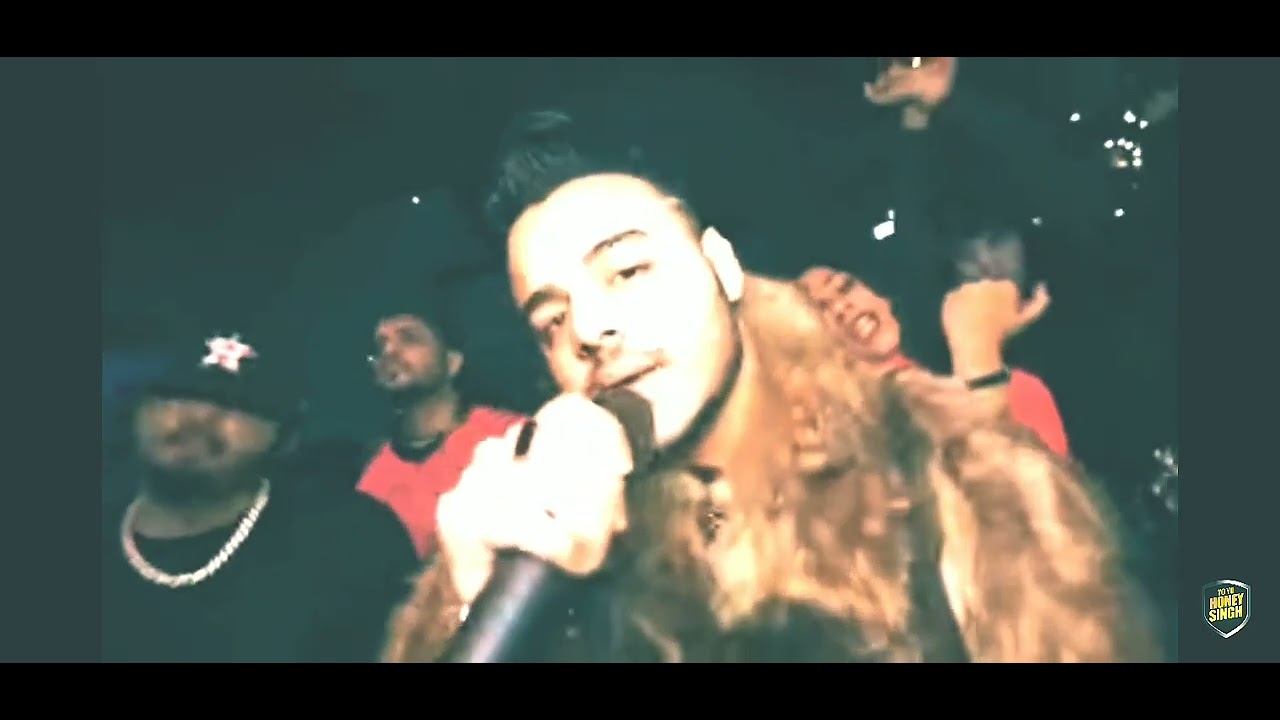 Jingle Bell Hommie Dilliwala Ft . MC Stan ka new songMC StanJingle BB e kk l YouTube