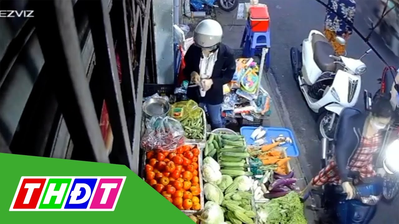 TP.HCM: Cô gái bị trộm ba lô khi vừa quay lưng vào... - youtube