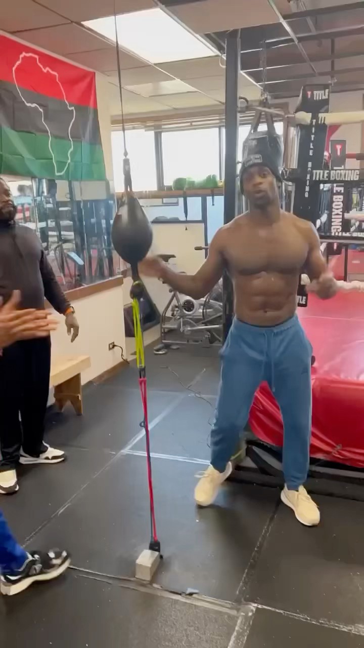 #JasonDeruloTV // Boxing ? #GotPermissionToPost From @Trenchesboxingtv #YouCanDoAnything