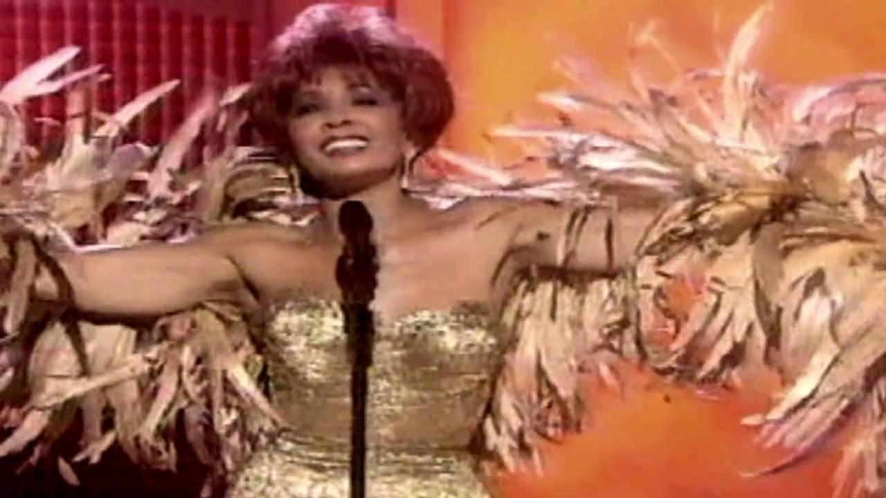 Shirley Bassey - GOLDFINGER (1996 TV Special) - YouTube