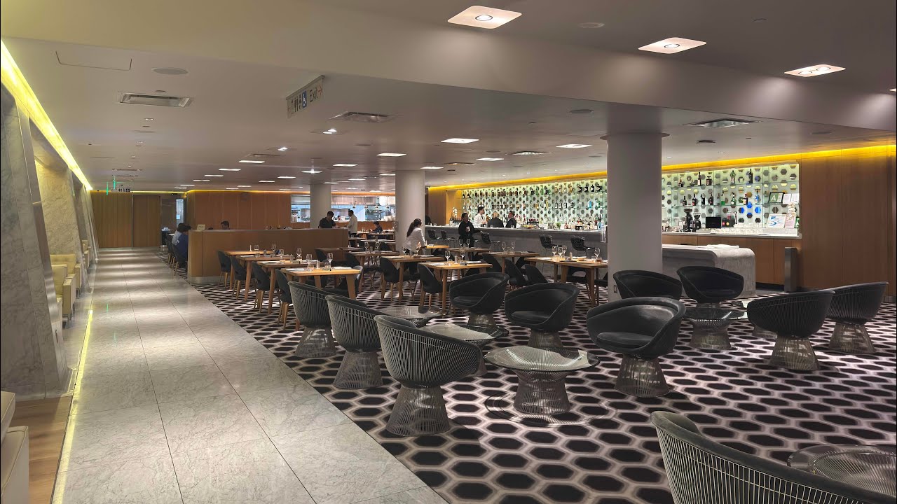 Qantas First Class Lounge LAX - Best Lounge at Los Angeles International Airport