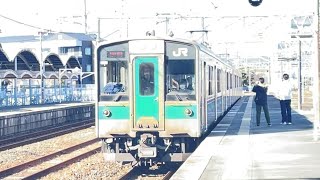 JR東日本701系1000番台ｾﾝF4-16編成が原ノ町駅2番線に普通仙台行きとして到着停車する動画（2023.12.29）