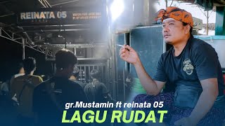The old song Rudat was performed live by teacher Mustamin Reinata 05