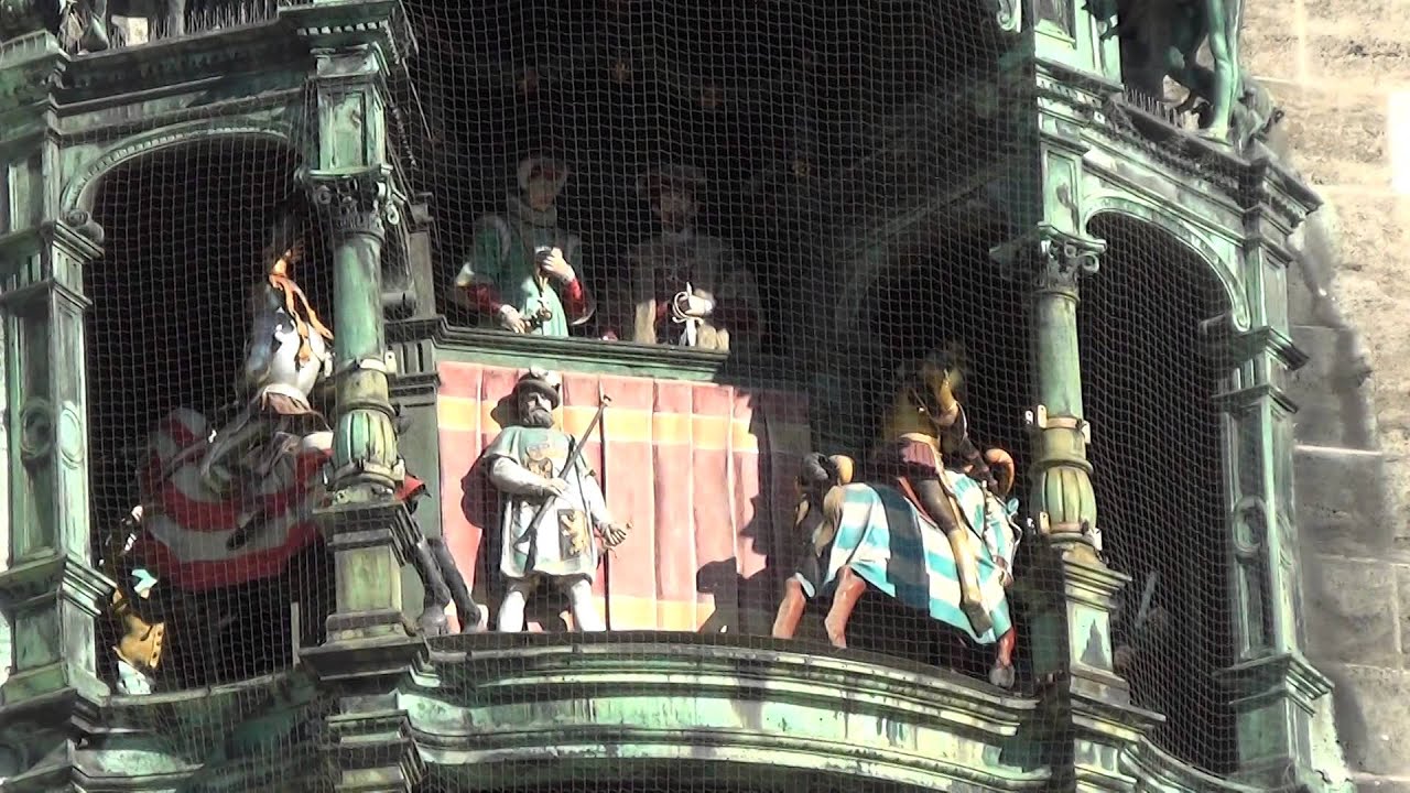 Munich (München) - Rathaus-Glockenspiel in the Marienplatz