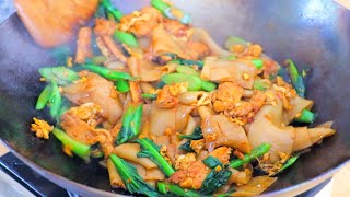 How to Make Thai Pad See Ew Shorts CiCi Li - Asian Home Cooking