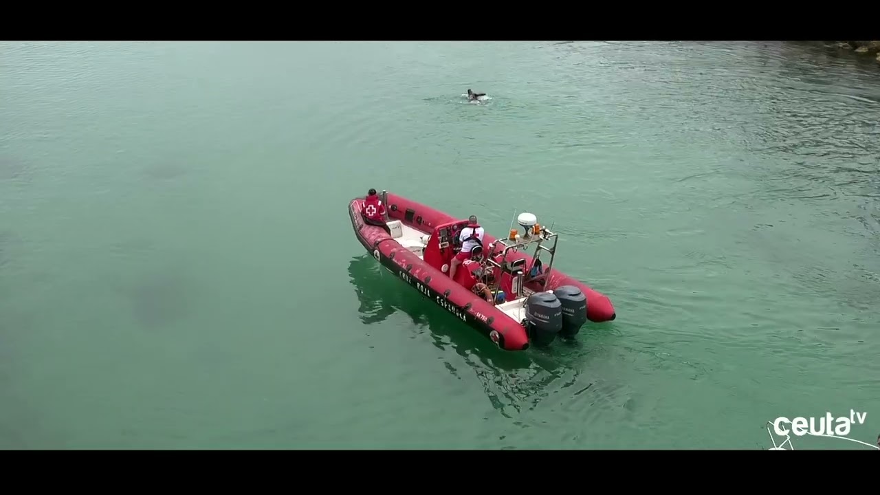 Un imparable Nacho Gaitán se lleva la Vuelta al Hacho a nado