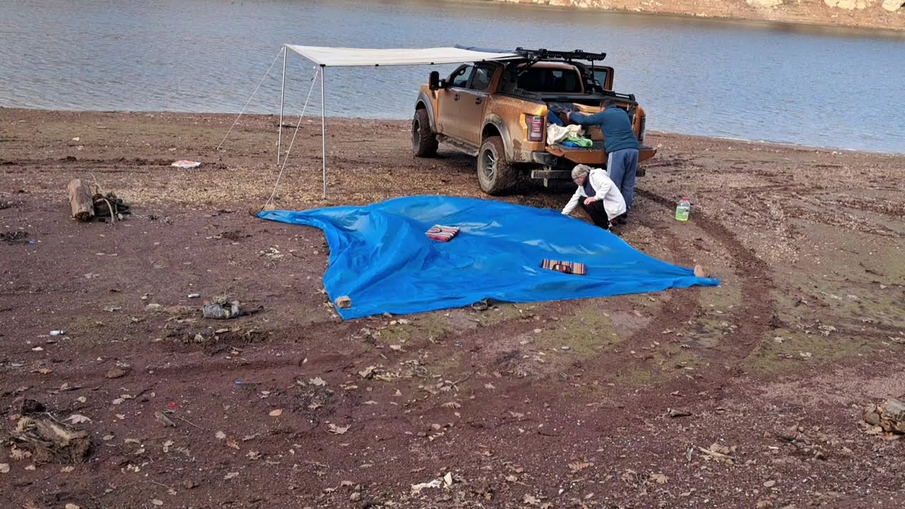 ÇAKALLAR SENFONİSİ EŞLİĞİNDE KAMP....