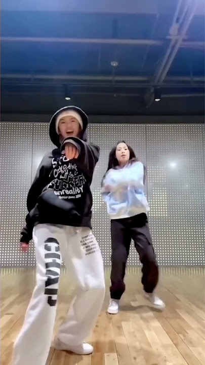 BABY MONSTER AHYEON & CHIQUITA RUN BTS CHALLENGE #bts #babymonster #runbts #ahyeon #chiquita