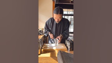 武士のようなマスターが作る冷抹茶#japanesefood