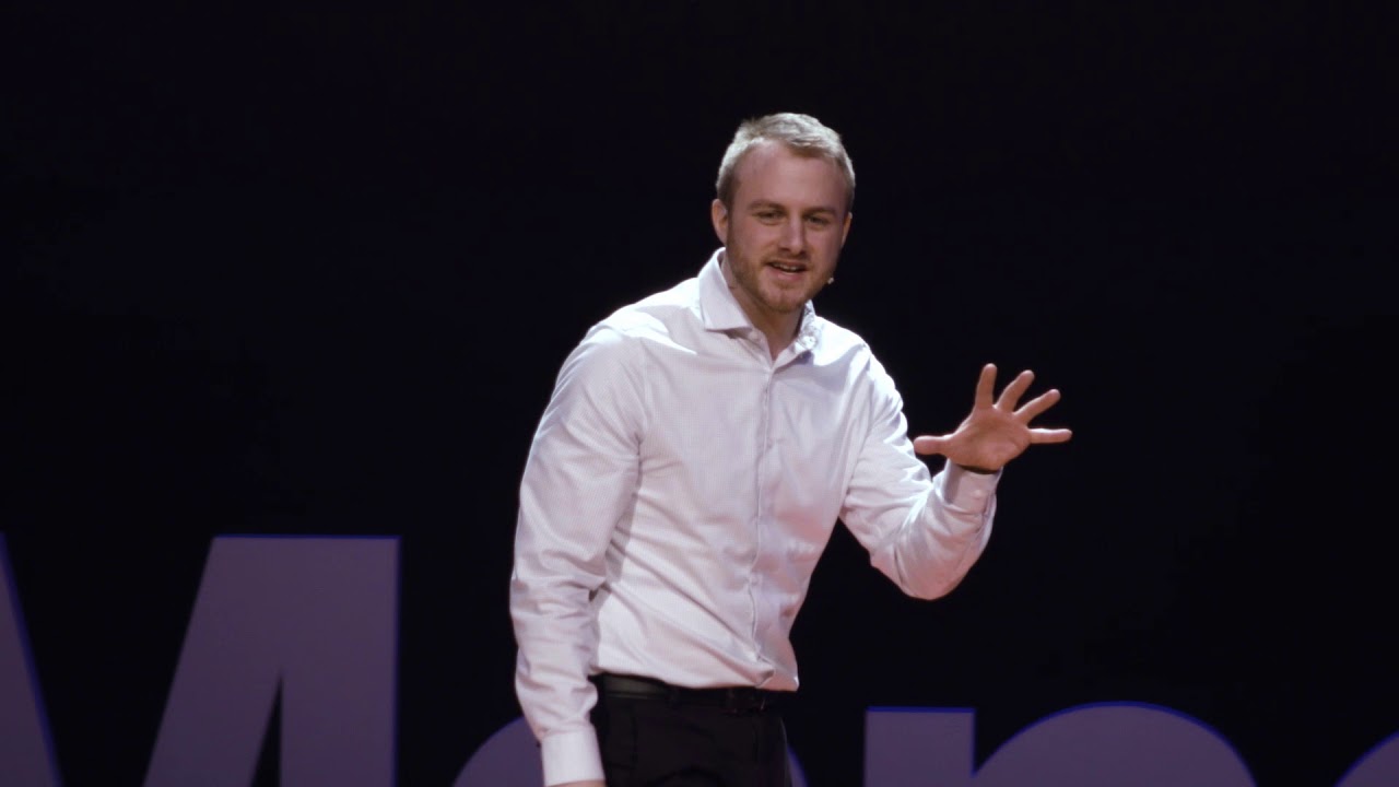 environment อ่านว่า  Update  How to Get Your Brain to Focus | Chris Bailey | TEDxManchester