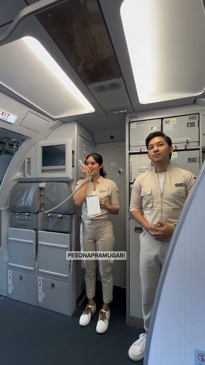 Pramugari cantik sedang announcement!! #pramugariindonesia #pramugaricantik #superairjet