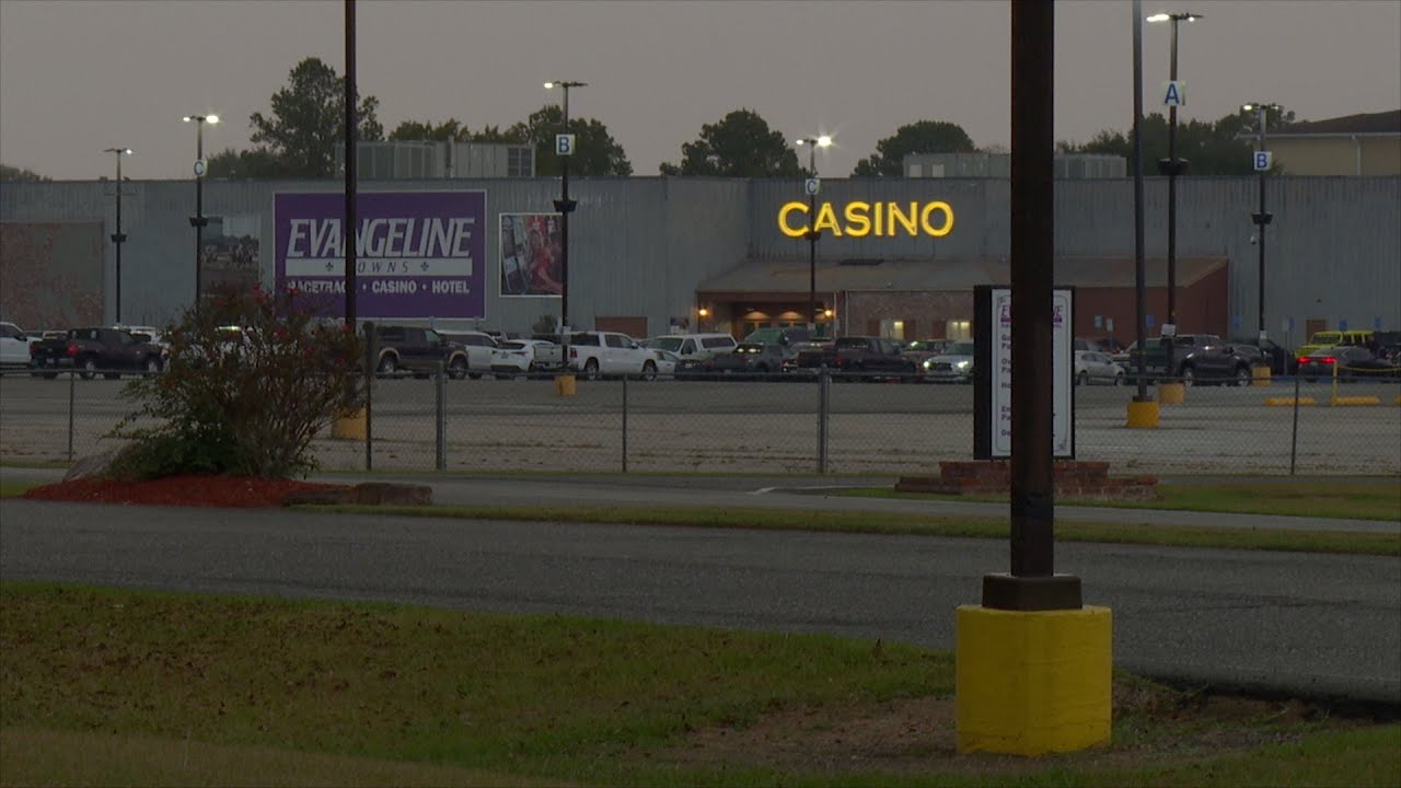Ambulance Drives Onto Track During Live Race at Evangeline Downs