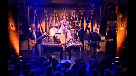 Wishbone Ash -  Standing in the Rain