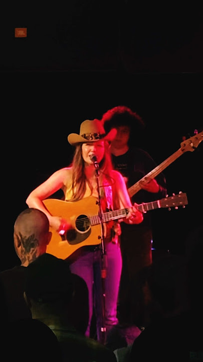 #countrymusic Kelsey Waldon #ohboy #records I Only Exist #live#minneapolis #shortsfeed#youtubeshorts