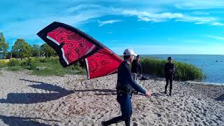 Видео Доп. Как правильно переносить разложенный кайт и планку (автор: Time to Surf Kitesurfing)