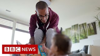 Electrical spinal implant helps paralysed man have child - BBC News