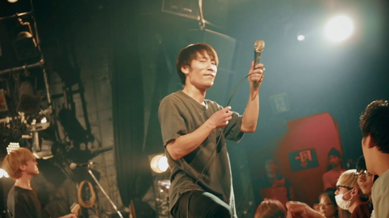Guarda Castaway - Float Away(Ft. Joe Taylor of Knuckle Puck) Live DVD su YouTube Guarda Castaway - Float Away(Ft. Joe Taylor of Knuckle Puck) Live DVD su YouTube