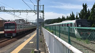 東急田園都市線新型車両2020系2738、2138編成が停車中！京急線23Dエアポート急行羽田空港行き1500形1592と25Dエアポート急行逗子・葉山行き1000形319が神武寺駅を発車！