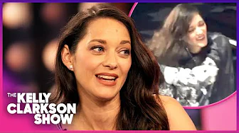 Kelly Clarkson Can't Believe Marion Cotillard's CRAZY On-Stage Experience