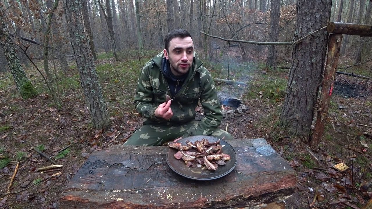 Выживание [9-Часть] Поймали дикого кабана в ловушку.Жареная печень и ребрышки в казане.