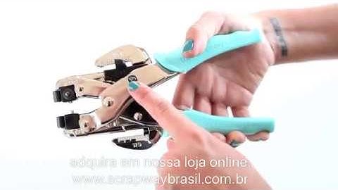 Ferramenta para Aplicar Ilhós We R Memory Keepers Crop-A-Dile