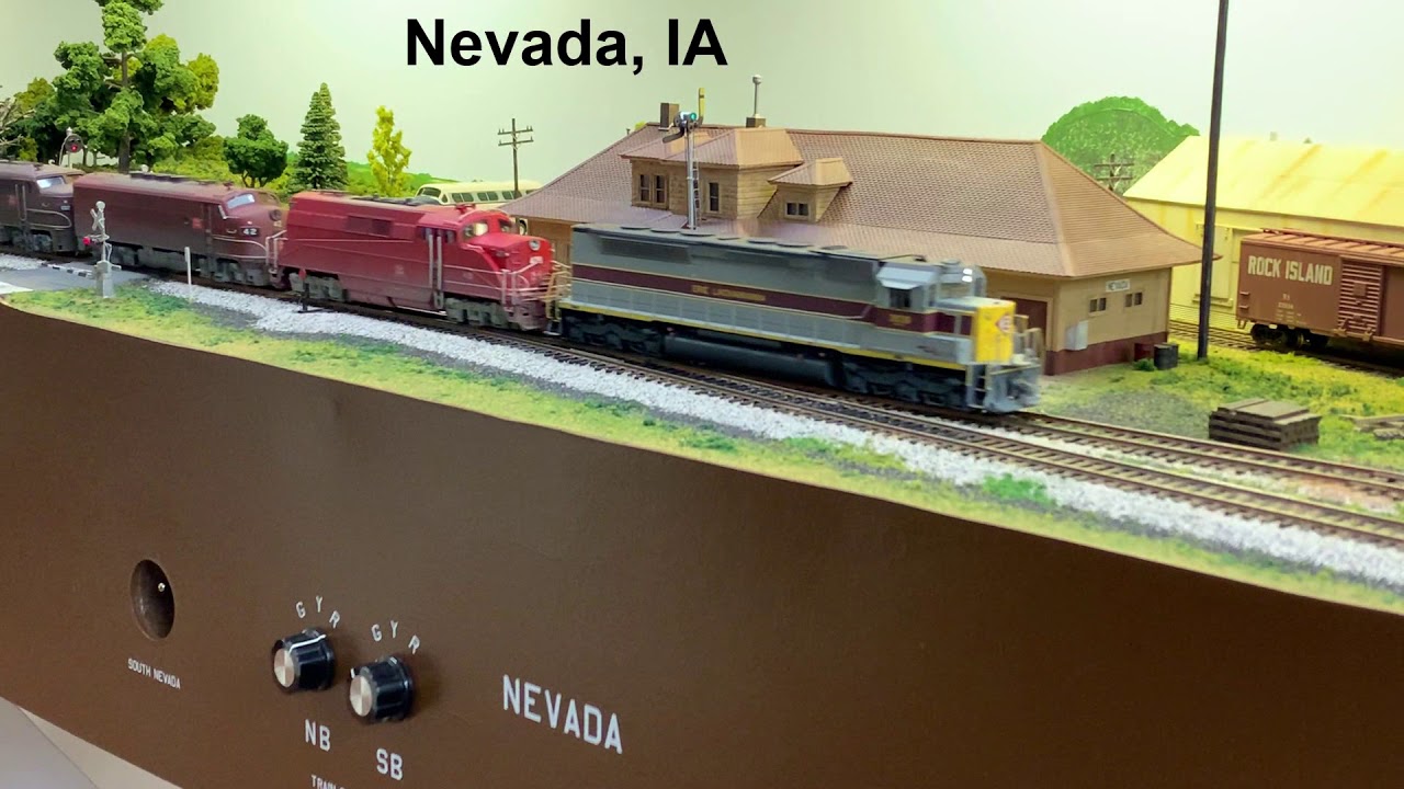 Erie Lackawanna SDP45 on the Rock Island Lines in HO scale YouTube