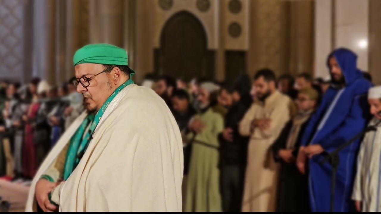 الشيخ عمر القزابري في تلاوة بمقام اللامي العراقي  