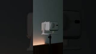 Lights off. Projector on | BOOMmini