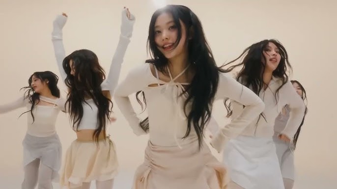 HYBE's New Girl Group New Jeans Drops Their New Song “ Hype Boy” MV Wi –  unnielooks