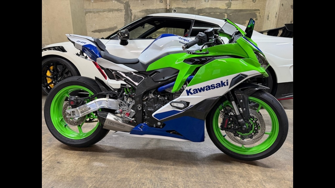 きょーへい 30年ぶりのバイクその③ Kawasaki Ninja ZX-4RR 40th YOSHIMURA HEPTA