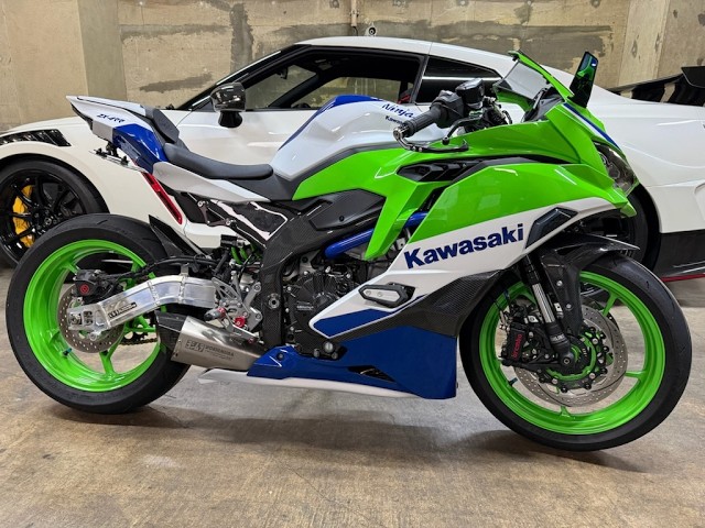 30年ぶりのバイクその③ Kawasaki Ninja ZX-4RR 40th YOSHIMURA HEPTA