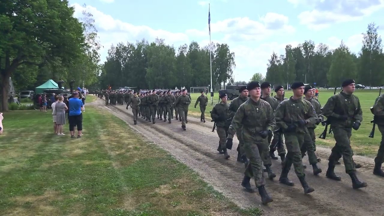 Panssariprikaatin vuosipäivä 28.6.2023, ohimarssi