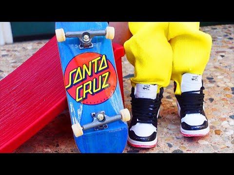 Finger Skateboard Tricks | Unboxing Tech Deck Street Hits Ramp | Fingerboarding | Flick Trix | Nike